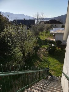 Pogled na more sa balkona apartmana Mansarda