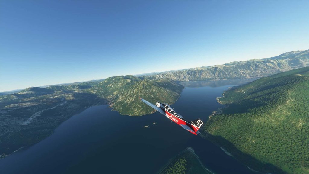 bokotorski zaliv iz aviona. risanski zaliv sa perastanskim ostrvima. Kotorski zaliv i verige