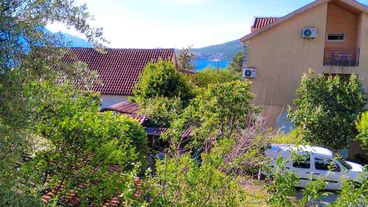 apartman sa pogledom na more djenovici crna gora