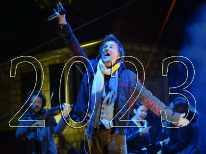 Docek nove godine u Budvi 2023, koncert Gibonija, Dina Merlina, Dubioze Kolektiv, Sare Jo za docek.