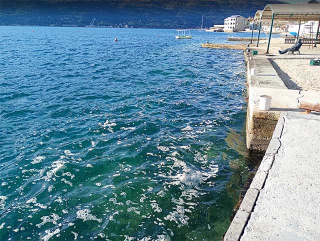 exposure to polluted bathing water can lead to gastrointestinal illnesses such as stomach upsets and diarrhea, as well as ear, eye and upper respiratory tract infections.