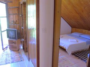 apartman-hodnik--3519043b9d    