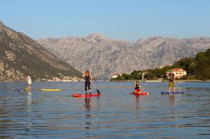 SUP-kayak-rental-iznajmljivanje-kajaka-crna-gora-yoga-organizovane-ture (19)
