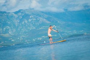 SUP-kayak-rental-iznajmljivanje-kajaka-crna-gora-yoga-organizovane-ture (7)