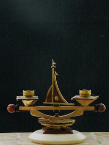 Candlestick in bronze. Rare and unique collection of handmade candle holders.