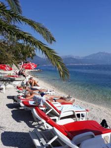 fanfani-plaza-pjescana-septembar-more