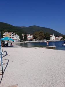 pjescana-plaza-djenovici-jesen-septembar